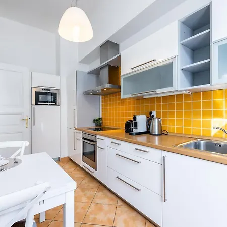 Big Bright Two-bedroom In Old Town * 布拉格